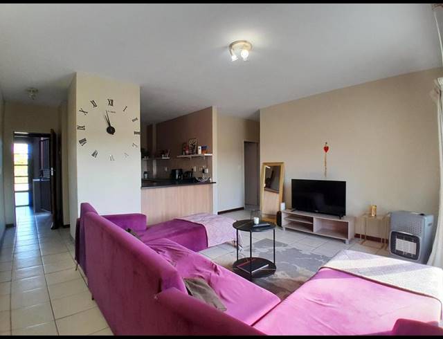 2 BEDROOM APARTMENT FOR SALE IN ELDO LAKES ESTATE